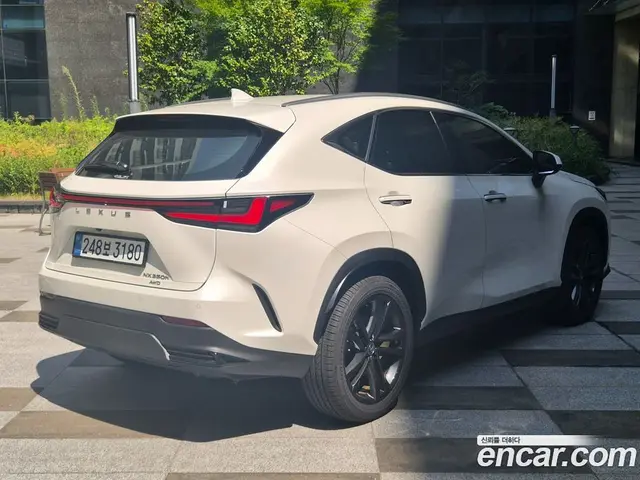 Lexus NX 2025 2.5 автомат (гидро), миниатюра 2
