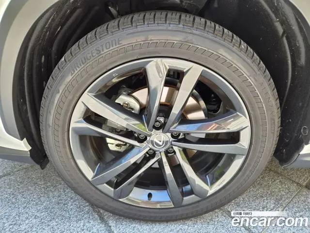 Lexus NX 2025 2.5 автомат (гидро), миниатюра 5