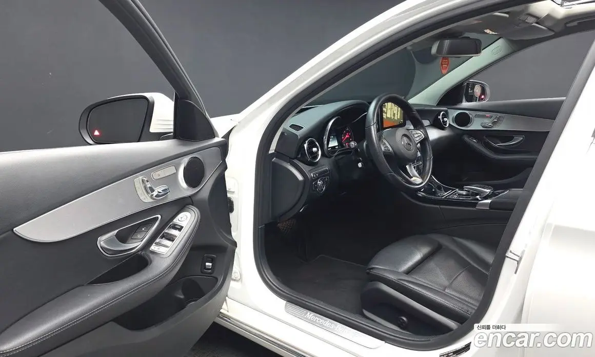 Mercedes-Benz C-Class 2017 2.1 автомат (гидро), фото 10 Mercedes-Benz C-Class 2017 2.1 автомат (гидро), фото 10