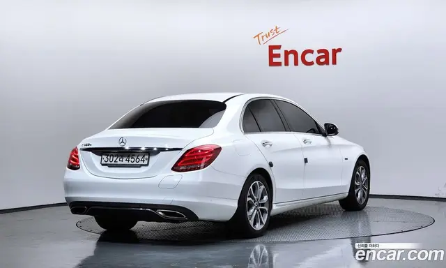 Mercedes-Benz C-Class 2018 2.0 автомат (гидро), миниатюра 2 Mercedes-Benz C-Class 2018 2.0 автомат (гидро), миниатюра 2