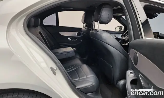 Mercedes-Benz C-Class 2018 2.0 автомат (гидро), миниатюра 12