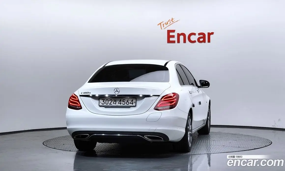 Mercedes-Benz C-Class 2018 2.0 автомат (гидро), фото 4 Mercedes-Benz C-Class 2018 2.0 автомат (гидро), фото 4