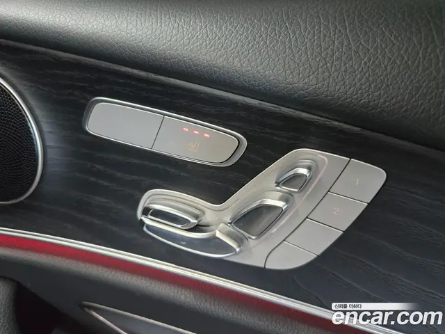 Mercedes-Benz E-Class 2017 1.9 автомат (гидро), миниатюра 11 Mercedes-Benz E-Class 2017 1.9 автомат (гидро), миниатюра 11