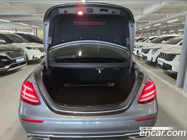 Mercedes-Benz E-Class 2017 1.9 автомат (гидро), миниатюра 6 Mercedes-Benz E-Class 2017 1.9 автомат (гидро), миниатюра 6