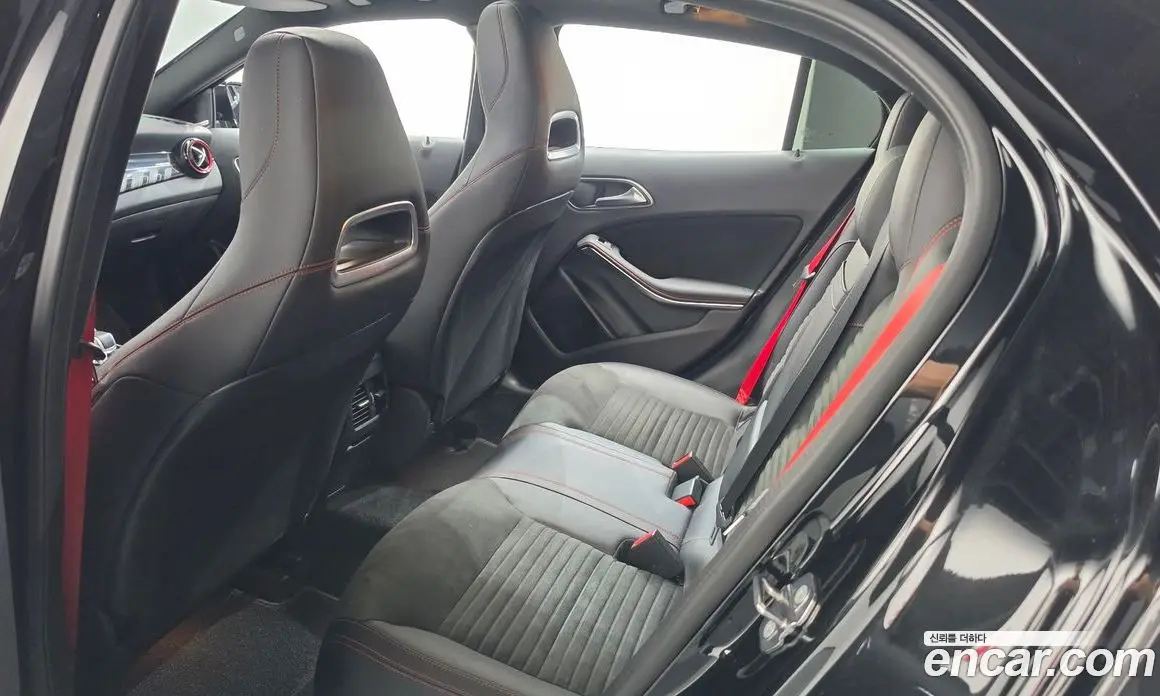 Mercedes-Benz GLA-Class 2019 2.0 автомат (гидро), фото 19