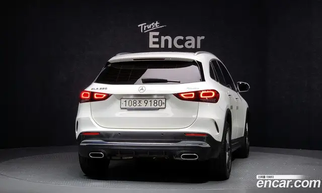 Mercedes-Benz GLA-Class 2020 2.0 автомат (гидро), миниатюра 4 Mercedes-Benz GLA-Class 2020 2.0 автомат (гидро), миниатюра 4