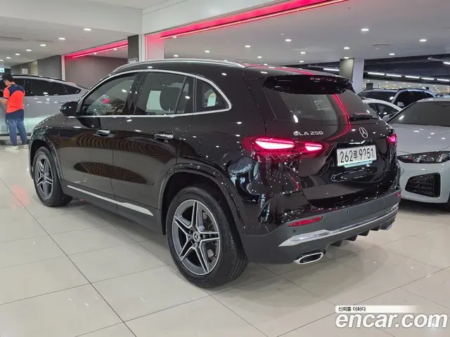 Mercedes-Benz GLA-Class 2025 2.0 автомат (гидро), миниатюра 2 Mercedes-Benz GLA-Class 2025 2.0 автомат (гидро), миниатюра 2