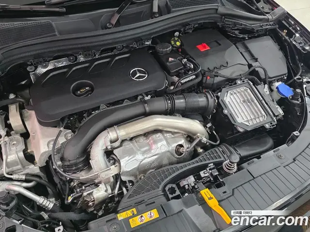 Mercedes-Benz GLA-Class 2025 2.0 автомат (гидро), миниатюра 6 Mercedes-Benz GLA-Class 2025 2.0 автомат (гидро), миниатюра 6