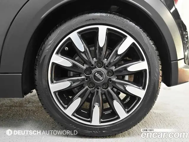 Mini Cooper 2022 2.0 автомат (гидро), миниатюра 5