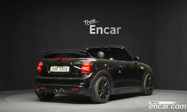 Mini Cooper Convertible 2016 2.0 автомат (гидро), миниатюра 2 Mini Cooper Convertible 2016 2.0 автомат (гидро), миниатюра 2