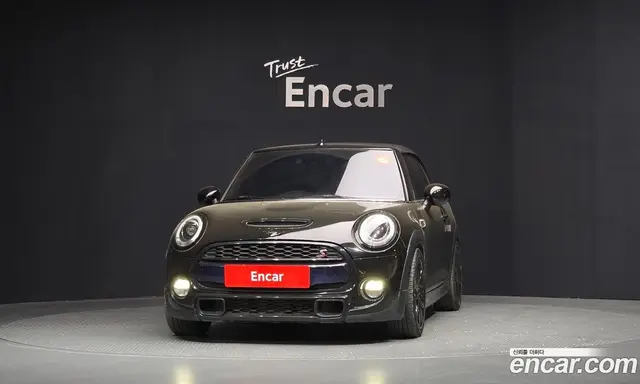Mini Cooper Convertible 2016 2.0 автомат (гидро), миниатюра 3 Mini Cooper Convertible 2016 2.0 автомат (гидро), миниатюра 3