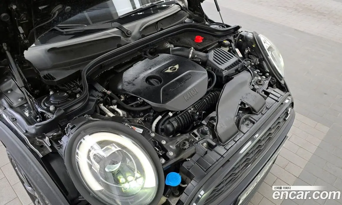 Mini Cooper Convertible 2016 2.0 автомат (гидро), фото 6 Mini Cooper Convertible 2016 2.0 автомат (гидро), фото 6