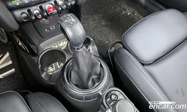 Mini Cooper Convertible 2016 2.0 автомат (гидро), миниатюра 9 Mini Cooper Convertible 2016 2.0 автомат (гидро), миниатюра 9