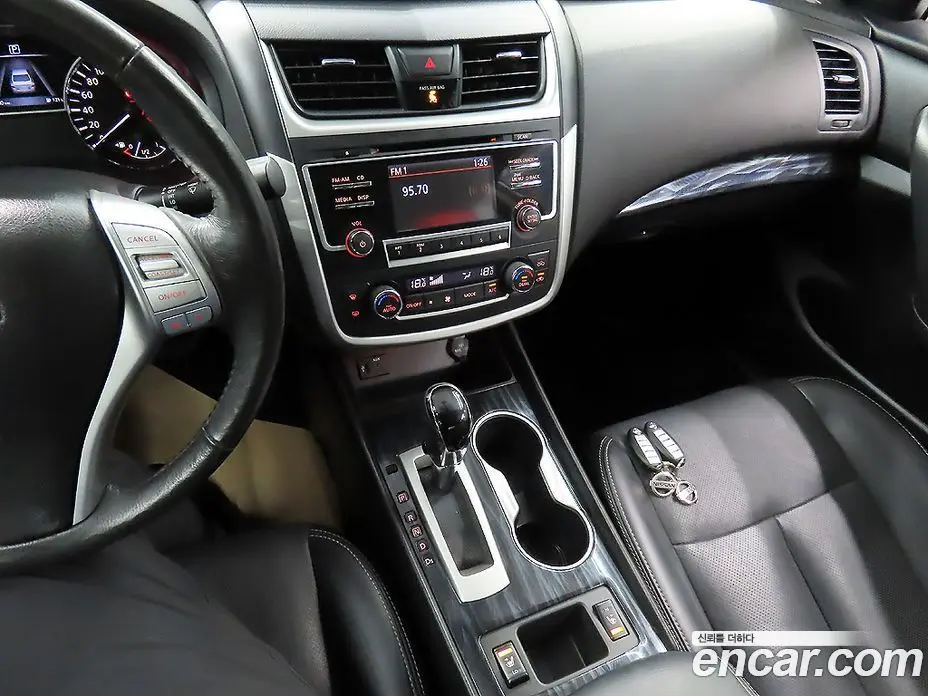Nissan Altima 2017 2.5 автомат (гидро), фото 11
