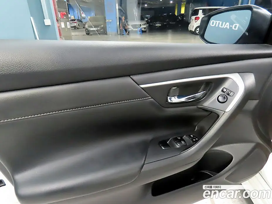 Nissan Altima 2017 2.5 автомат (гидро), фото 14