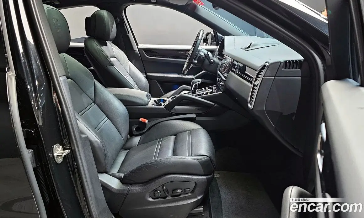 Porsche Cayenne 2022 3.0 автомат (гидро), фото 11