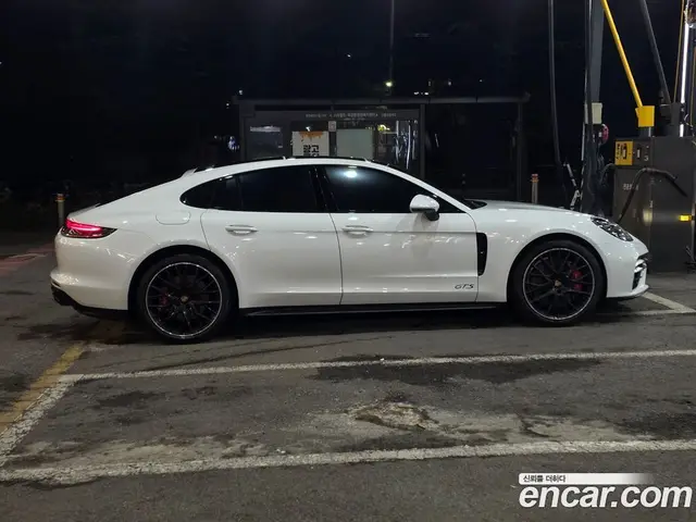 Porsche Panamera 2022 4.0 автомат (гидро), миниатюра 3 Porsche Panamera 2022 4.0 автомат (гидро), миниатюра 3
