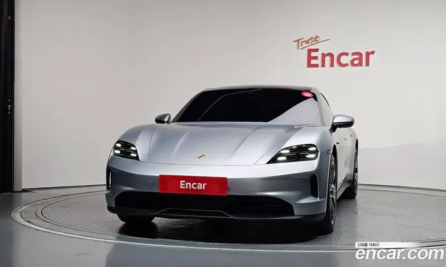 Porsche Taycan 2025 0.1 автомат (гидро), миниатюра 3