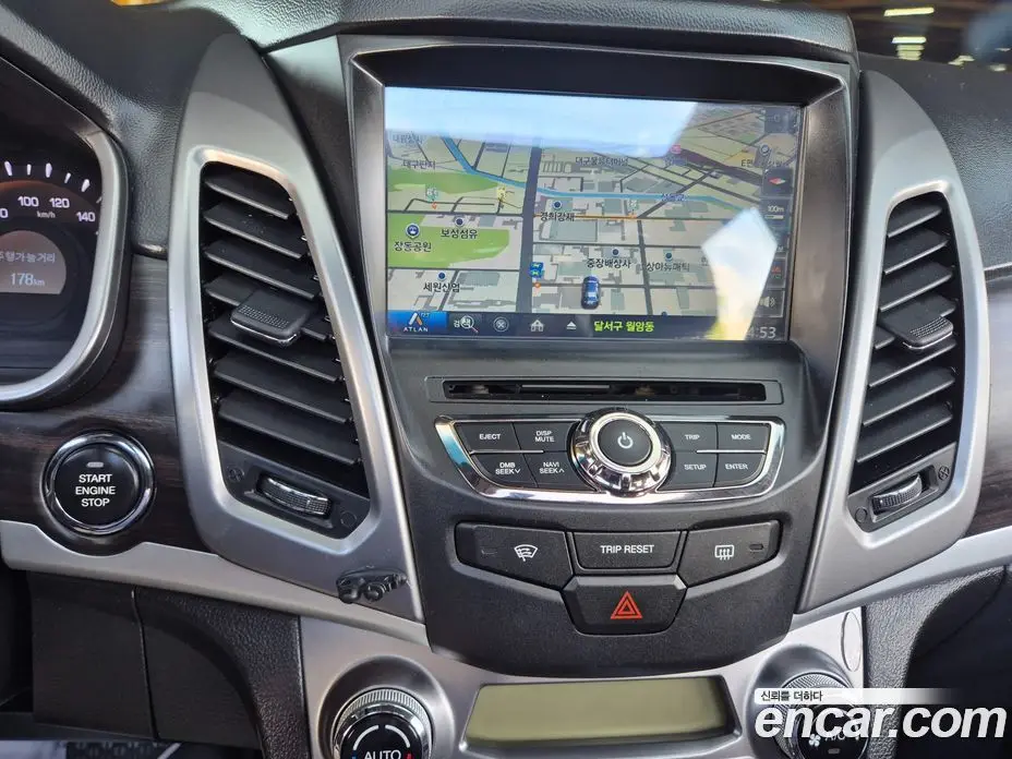 SsangYong Korando 2014 2.0 автомат (гидро), фото 12