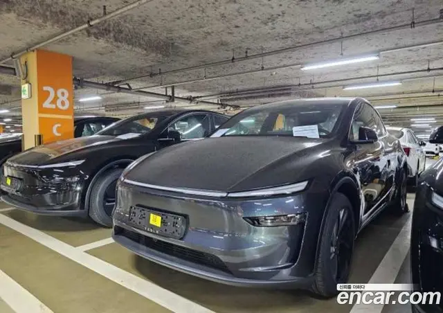 Tesla Model Y 2026 1.0 автомат (гидро), миниатюра 2