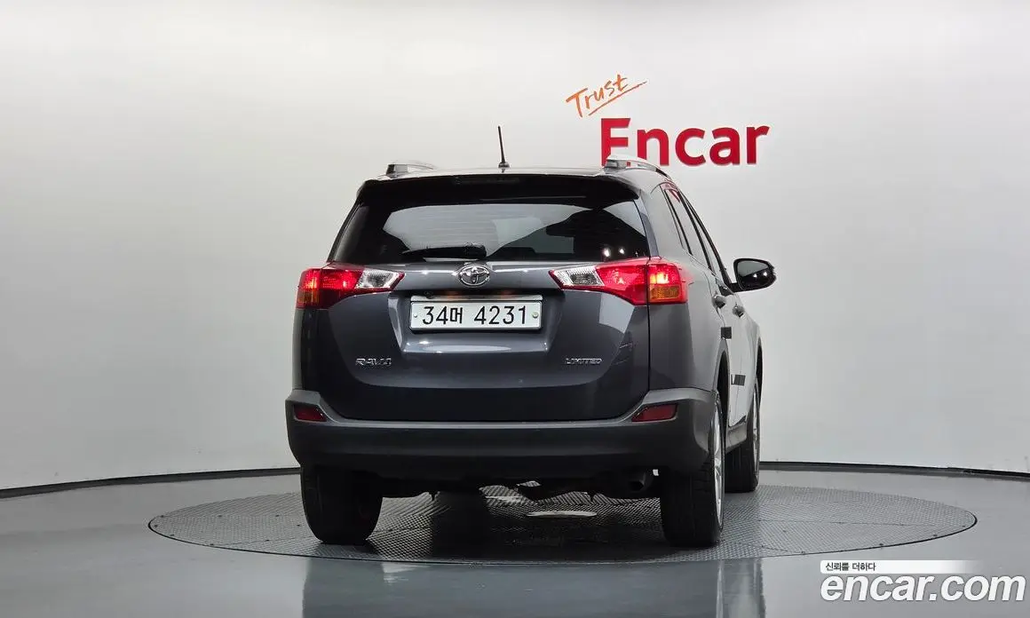 Toyota RAV4 2013 2.5 автомат (гидро), фото 4