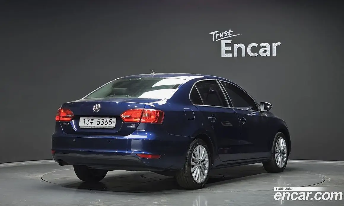 Volkswagen Jetta 2014 1.6 автомат (гидро), фото 2 Volkswagen Jetta 2014 1.6 автомат (гидро), фото 2