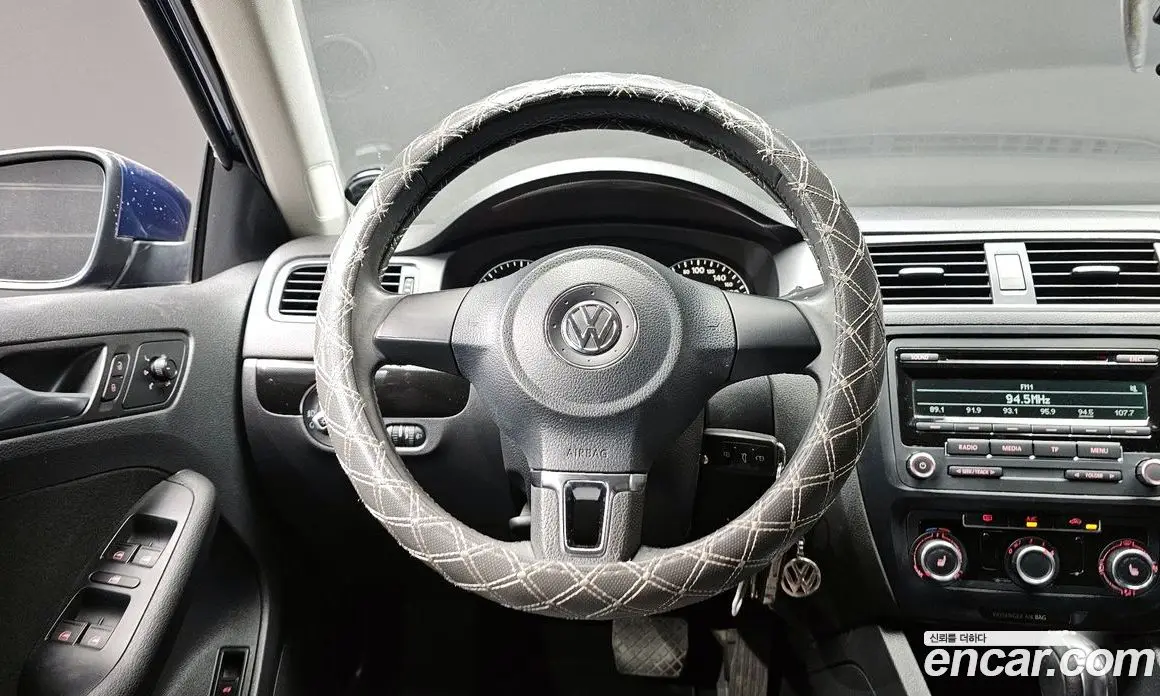Volkswagen Jetta 2014 1.6 автомат (гидро), фото 12 Volkswagen Jetta 2014 1.6 автомат (гидро), фото 12