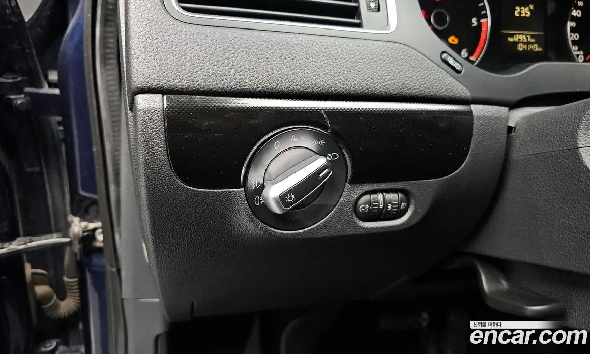 Volkswagen Jetta 2014 1.6 автомат (гидро), фото 16 Volkswagen Jetta 2014 1.6 автомат (гидро), фото 16