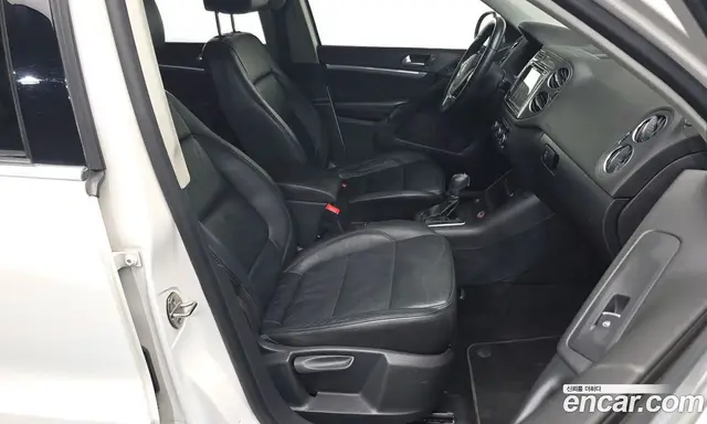 Volkswagen Tiguan 2013 2.0 автомат (гидро), миниатюра 11