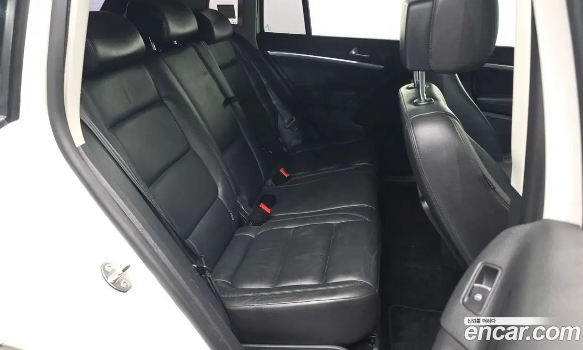 Volkswagen Tiguan 2013 2.0 автомат (гидро), фото 12