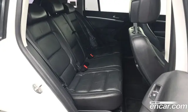 Volkswagen Tiguan 2013 2.0 автомат (гидро), миниатюра 12