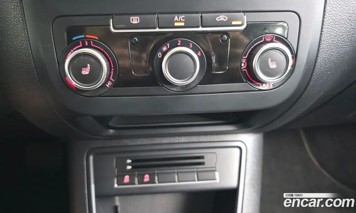 Volkswagen Tiguan 2013 2.0 автомат (гидро), фото 16
