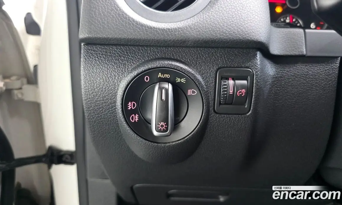 Volkswagen Tiguan 2013 2.0 автомат (гидро), фото 18