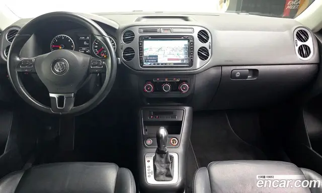 Volkswagen Tiguan 2013 2.0 автомат (гидро), миниатюра 7