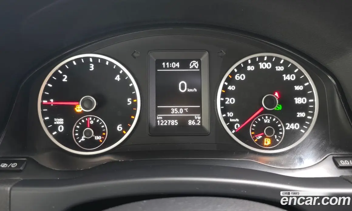 Volkswagen Tiguan 2013 2.0 автомат (гидро), фото 8