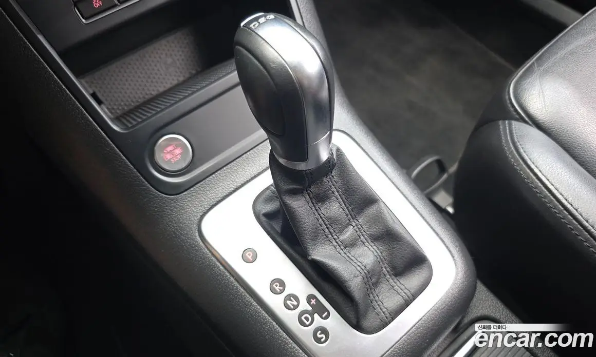 Volkswagen Tiguan 2013 2.0 автомат (гидро), фото 9