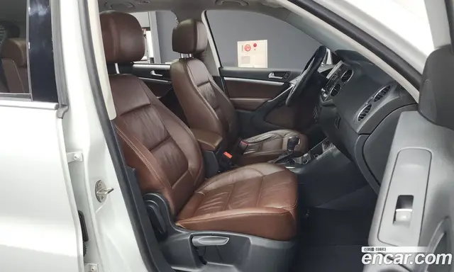 Volkswagen Tiguan 2015 2.0 автомат (гидро), миниатюра 11