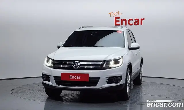Volkswagen Tiguan 2015 2.0 автомат (гидро), миниатюра 3