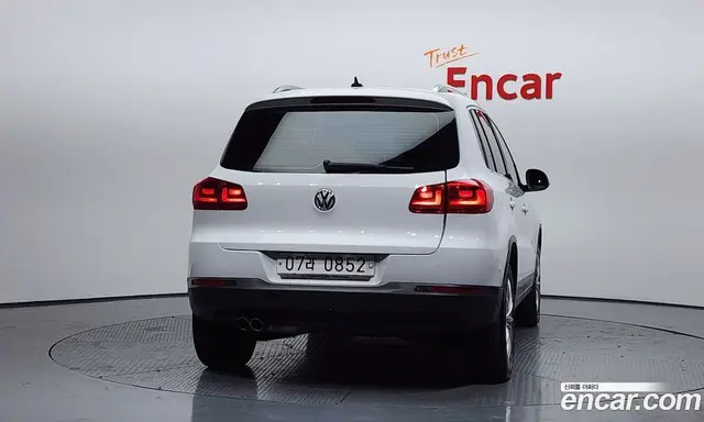 Volkswagen Tiguan 2015 2.0 автомат (гидро), миниатюра 4