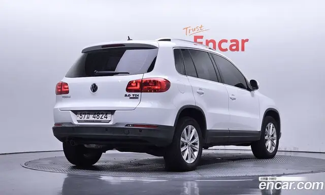 Volkswagen Tiguan 2015 2.0 автомат (гидро), миниатюра 2