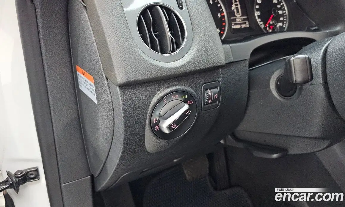 Volkswagen Tiguan 2015 2.0 автомат (гидро), фото 17