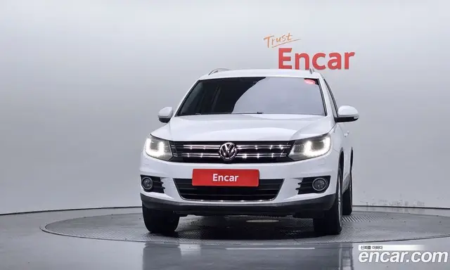 Volkswagen Tiguan 2015 2.0 автомат (гидро), миниатюра 3
