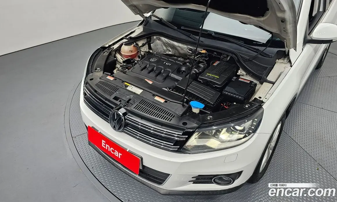 Volkswagen Tiguan 2015 2.0 автомат (гидро), фото 6