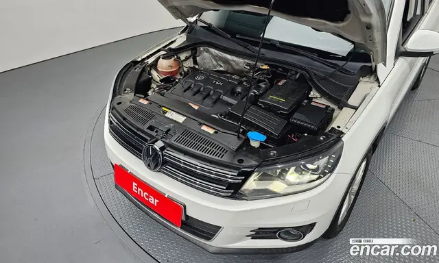 Volkswagen Tiguan 2015 2.0 автомат (гидро), миниатюра 6