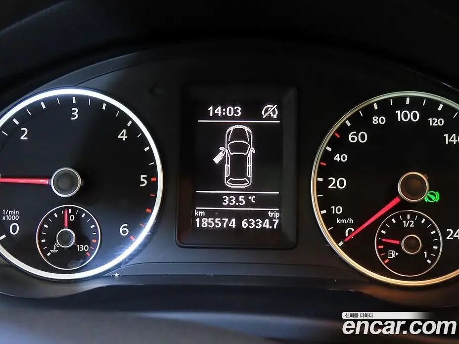 Volkswagen Tiguan 2015 2.0 автомат (гидро), фото 14 Volkswagen Tiguan 2015 2.0 автомат (гидро), фото 14