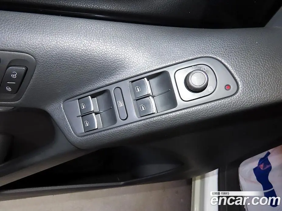 Volkswagen Tiguan 2015 2.0 автомат (гидро), фото 18 Volkswagen Tiguan 2015 2.0 автомат (гидро), фото 18