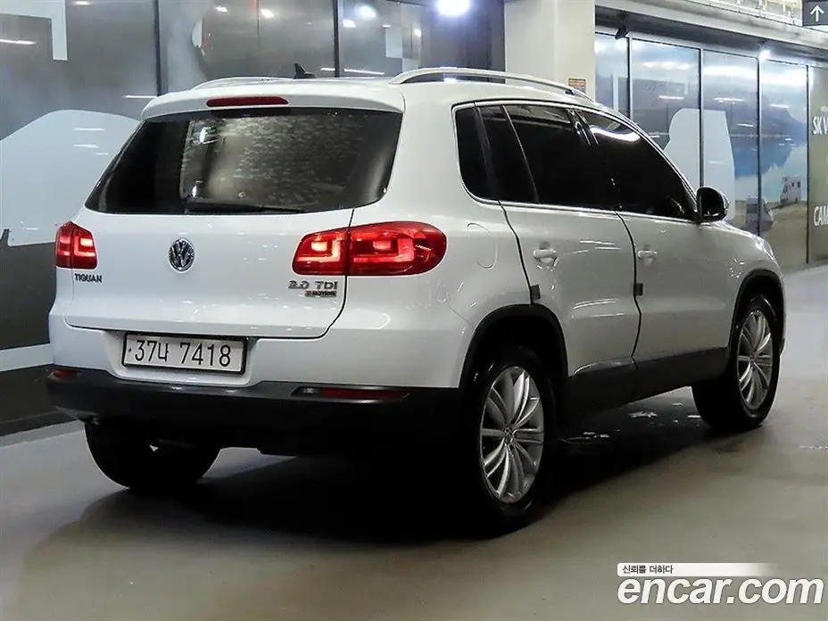 Volkswagen Tiguan 2015 2.0 автомат (гидро), фото 9 Volkswagen Tiguan 2015 2.0 автомат (гидро), фото 9