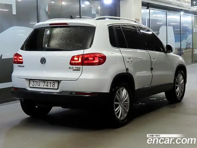 Volkswagen Tiguan 2015 2.0 автомат (гидро), миниатюра 9 Volkswagen Tiguan 2015 2.0 автомат (гидро), миниатюра 9