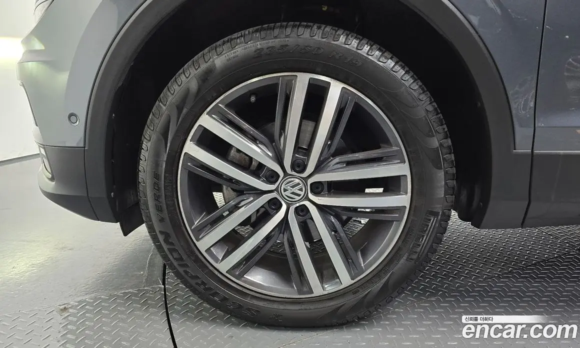 Volkswagen Tiguan 2020 2.0 автомат (гидро), фото 5