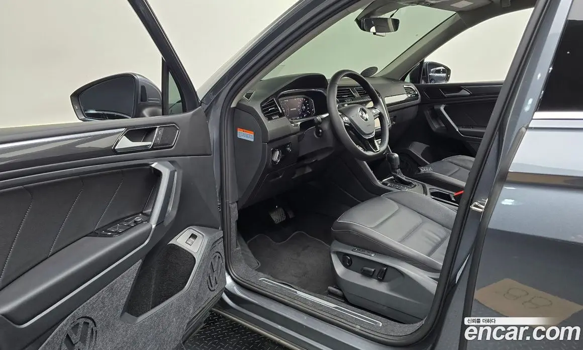 Volkswagen Tiguan 2020 2.0 автомат (гидро), фото 10